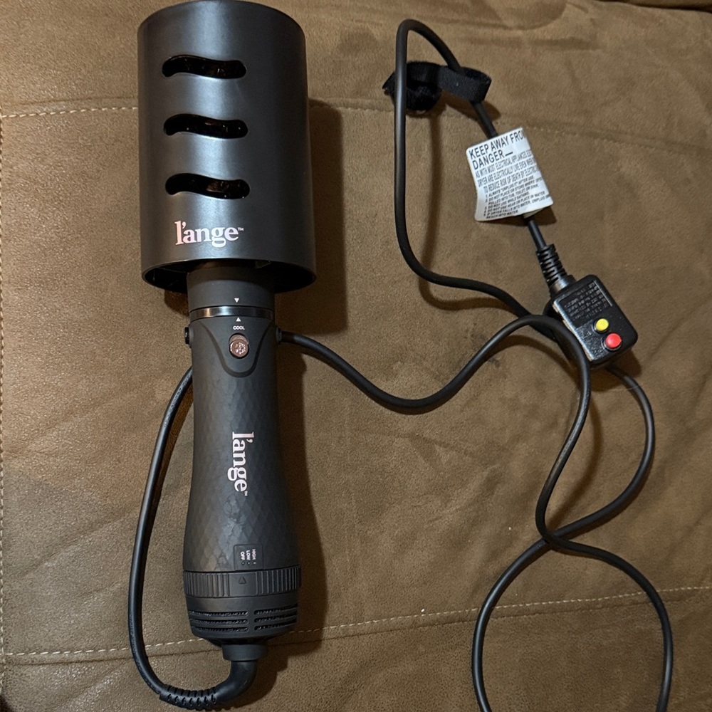 Lange Black Hair Styling Tool with Adjustable Settings